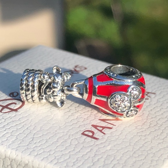 Pandora Disney LE Hot Air Balloon of True Love - Picture 5 of 8